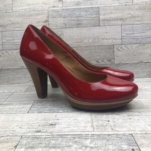 Sofft Red Patent Leather Shoes with Small Platform & Wood-Look Heels Size 7 M